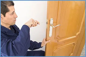 State Locksmith Services St Petersburg, FL 727-264-5642 State Locksmith Services St Petersburg, FL 727-264-5642 - 1-locksmith-service