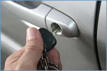 State Locksmith Services St Petersburg, FL 727-264-5642 - 21-unlock-car