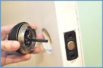 State Locksmith Services St Petersburg, FL 727-264-5642 - 5-change-locks-service